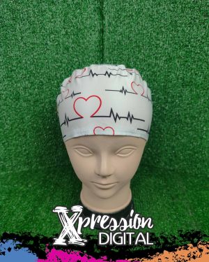 Enfermera con Ondas Cardiacas en forma de corazon (1)